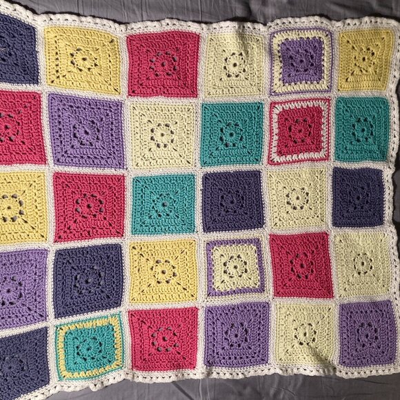 Handmade Crochet Granny Square Blanket – Pastel Multicolour Throw - Picture 4 of 9